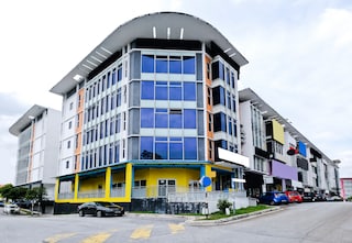 Nazri Azmi Islinda Selangor, Malaysia Office