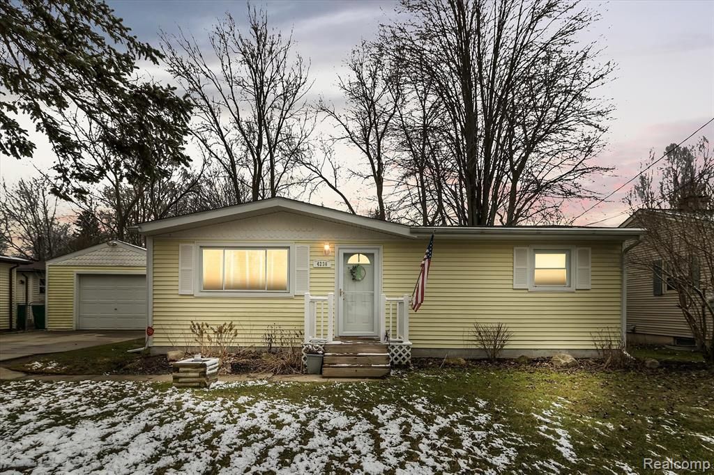 Mannor Law Group Grand Blanc,  Office