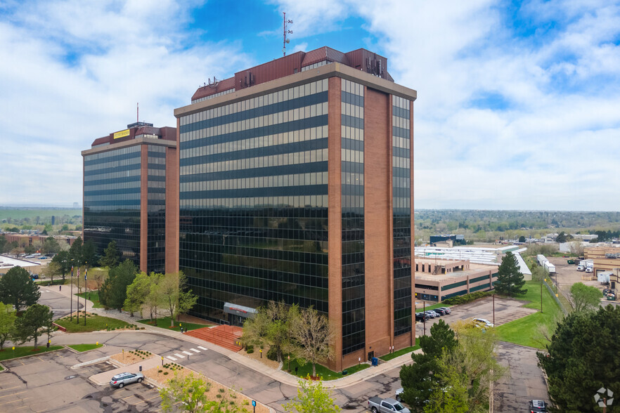 Kishinevsky & Raykin Aurora,  Office