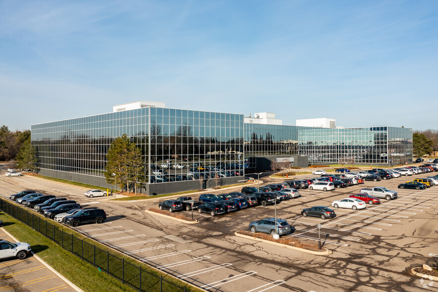 Ayar Law Southfield,  Office