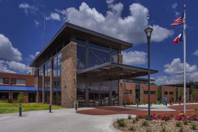 Maahs & Walleck Spirit Lake, IA Office