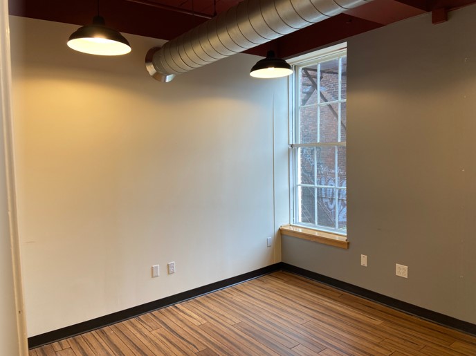 Behrens Venman Burlington,  Office