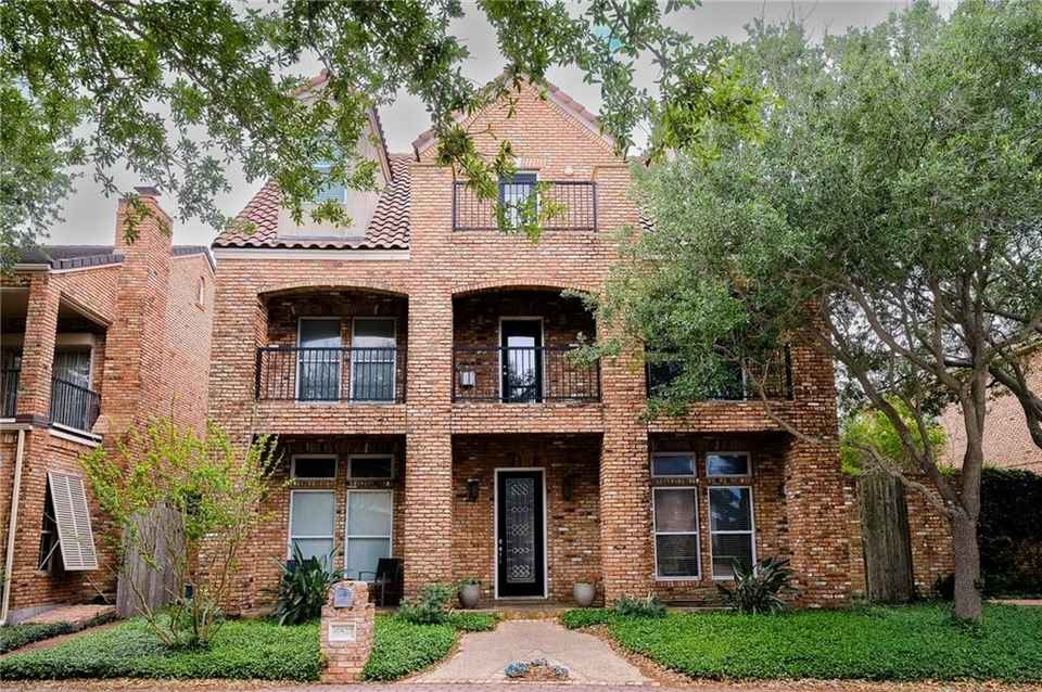 Reina & Associates Corpus Christi, TX Office