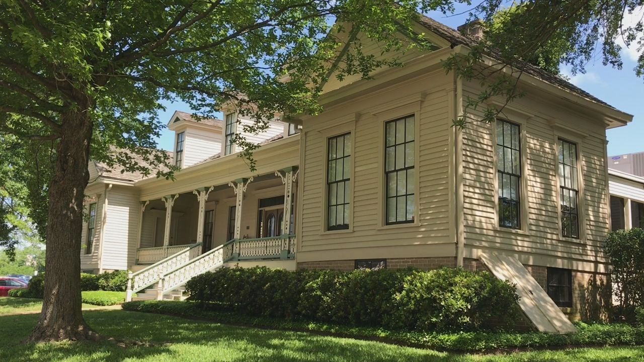 Sloan, Hatcher, Perry, Runge, Robertson, Smith, and Jones Longview,  Office