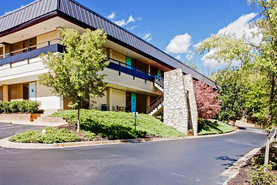 Caiola & Rose Decatur,  Office