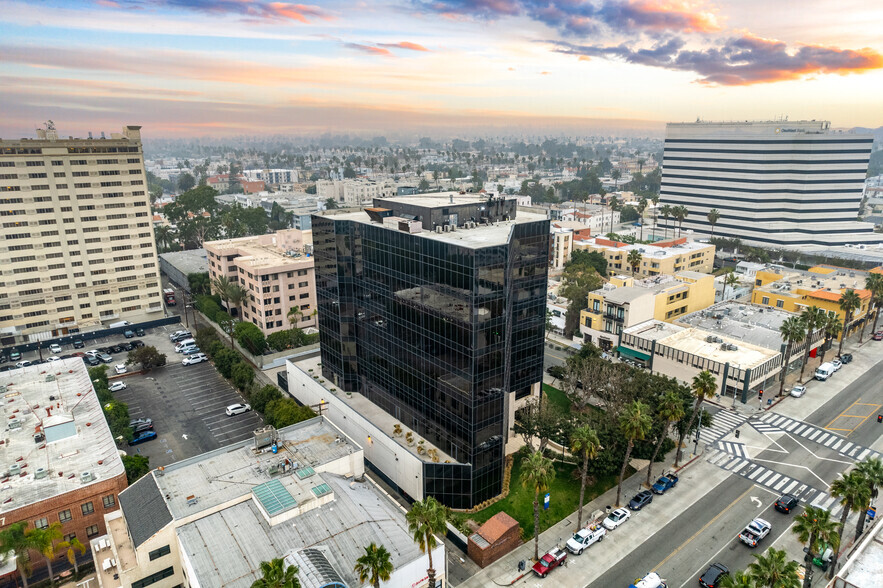 Nelson Davis LLP Santa Monica,  Office