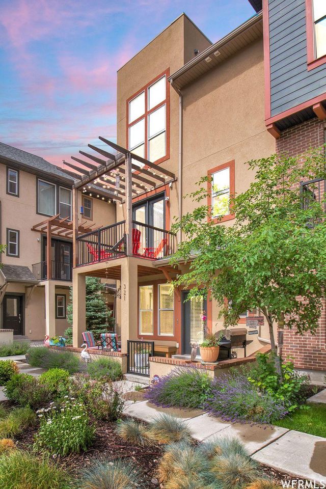 Irvine Legal Ogden,  Office