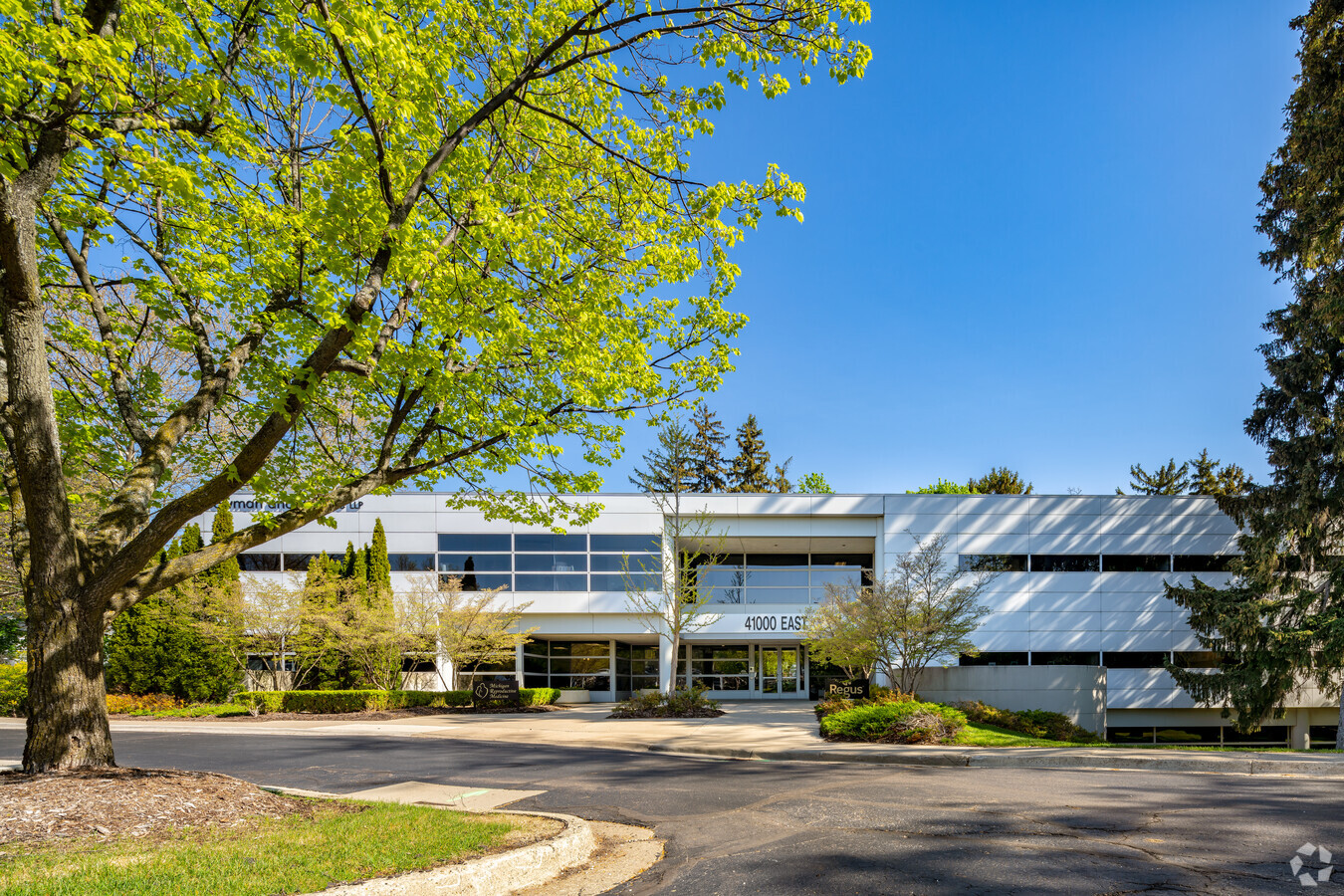 LoPrete & Lyneis, P.C Bloomfield Hills,  Office