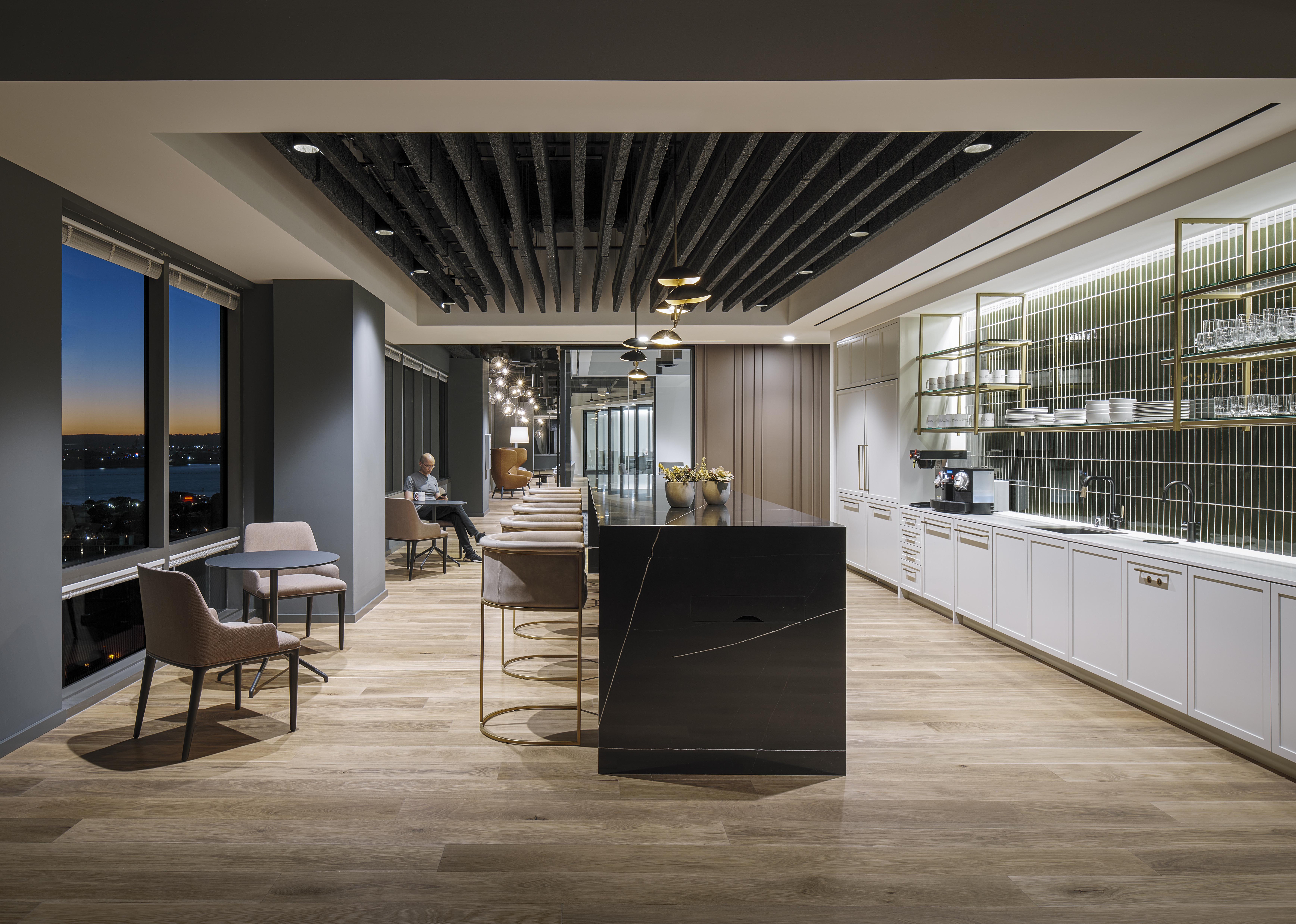 Barnes & Thornburg LLP San Diego, CA Office