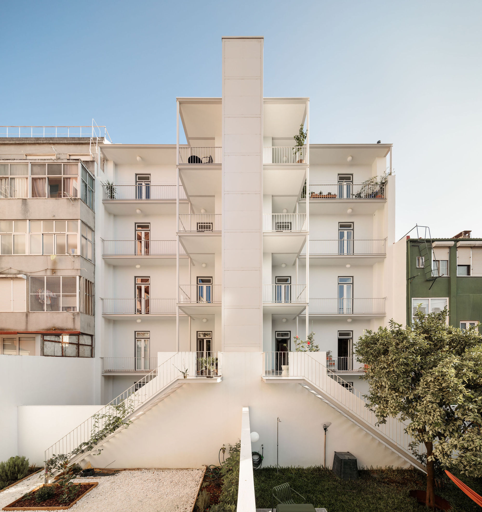 Miranda & Associados Lisboa, Colombia Office