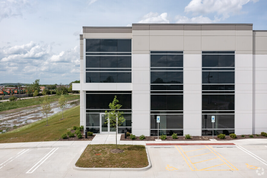 McNees & Associates, LLC Carol Stream, IL Office