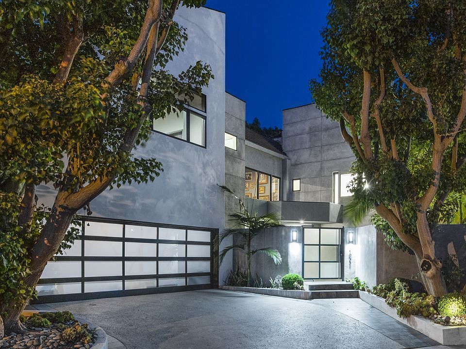 The Reeves Law Group Encino, CA Office