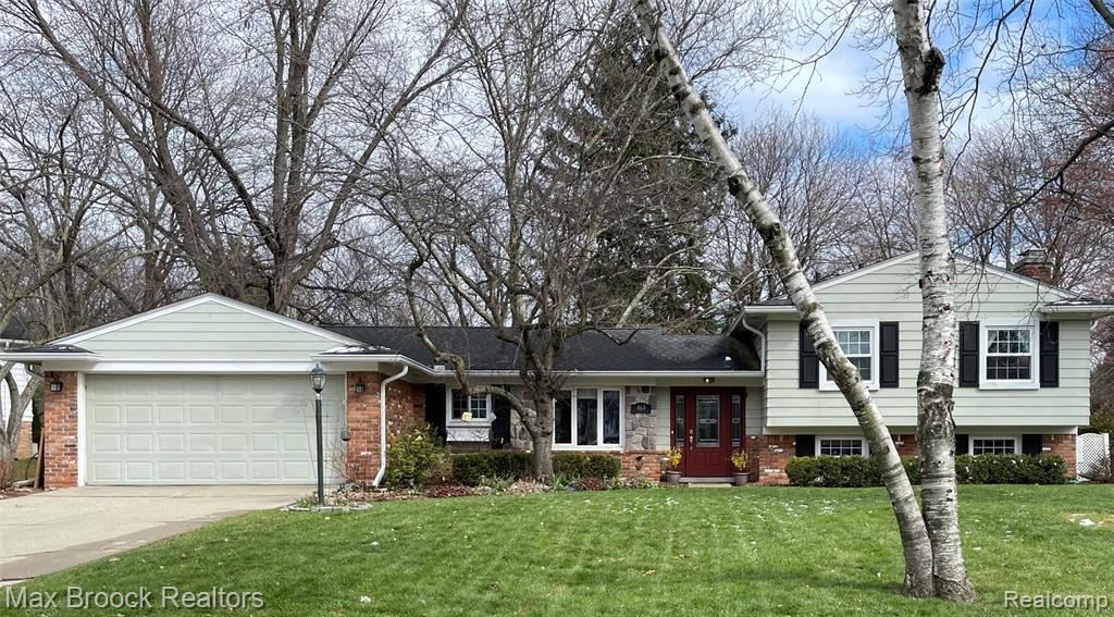 Howard & Howard Bloomfield Hills, MI Office