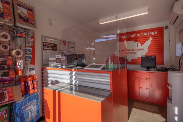 Maas and Russo Vallejo,  Office