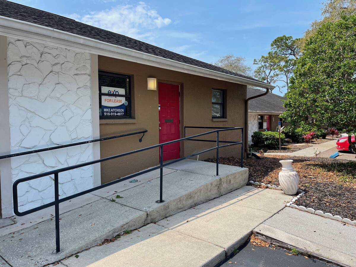 Theophilopoulos Law Tarpon Springs,  Office