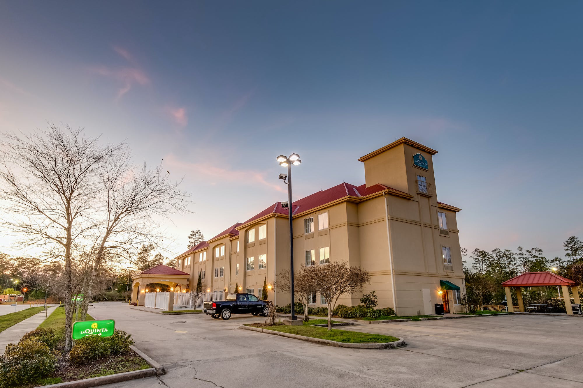 De St. Germain Law Office Slidell,  Office