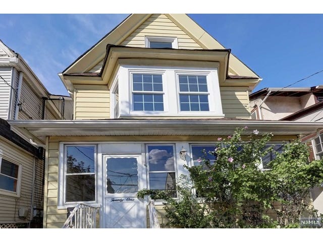 Moldovan Law Firm Edgewater,  Office