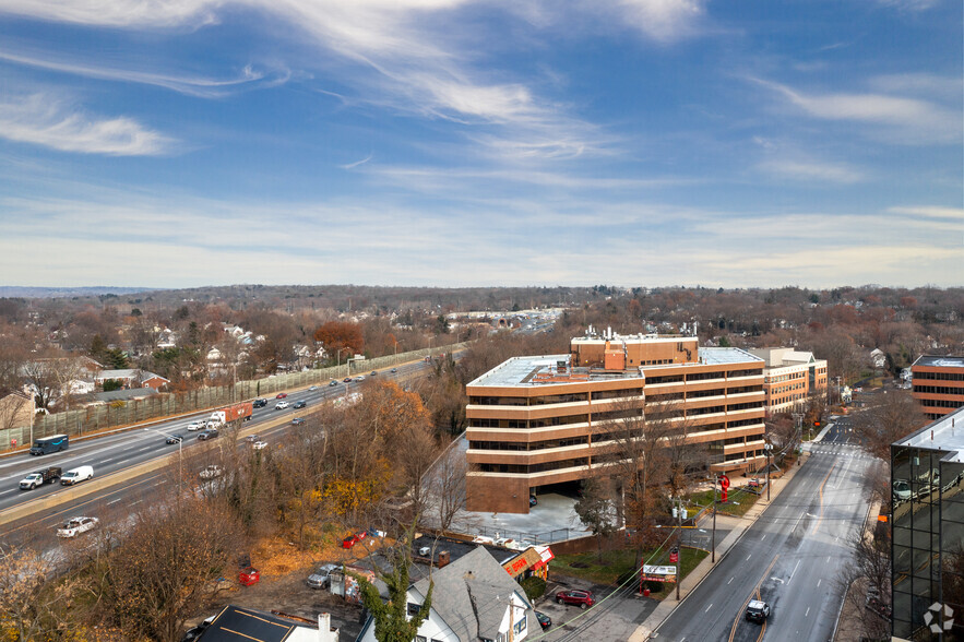 Thomas J. Perkowski, Esq, PC Stamford, CT Office