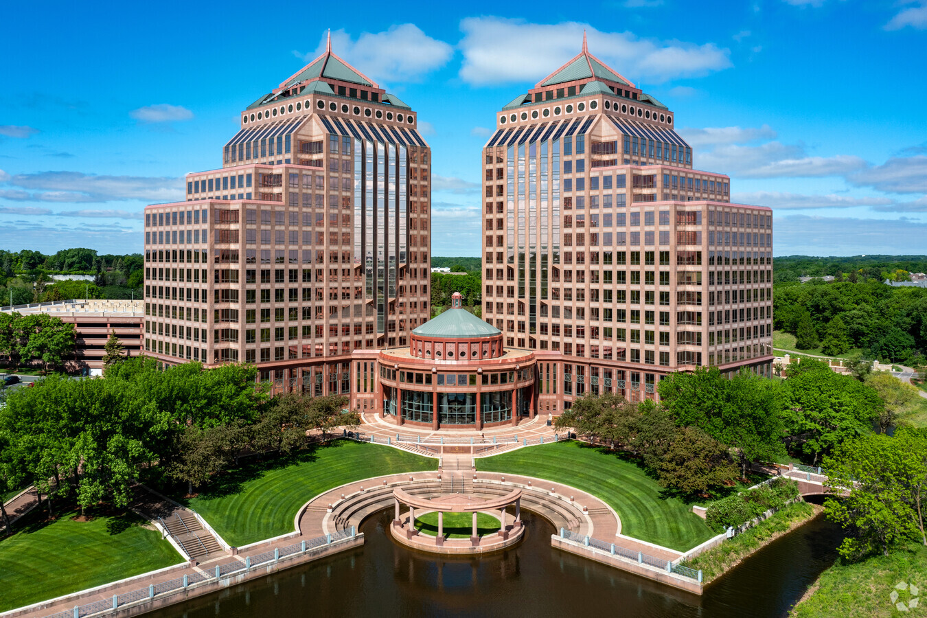 Hipp Carlson Law PLLC Long Lake,  Office