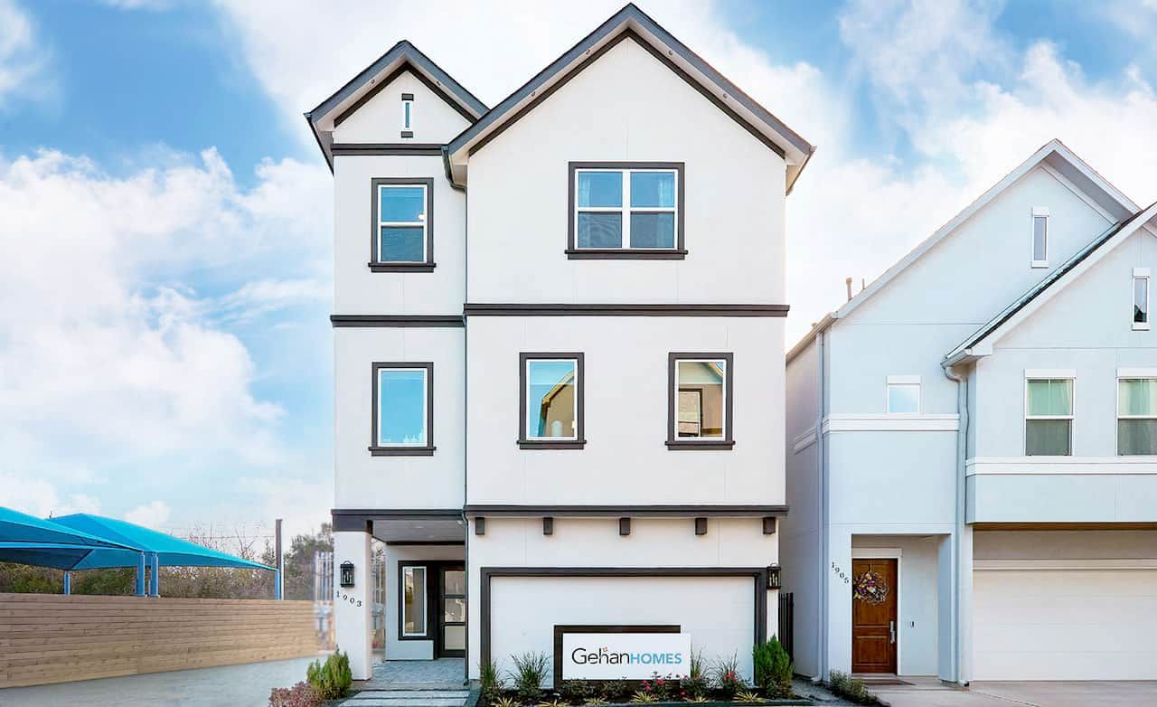 Abogado Aly Houston,  Office