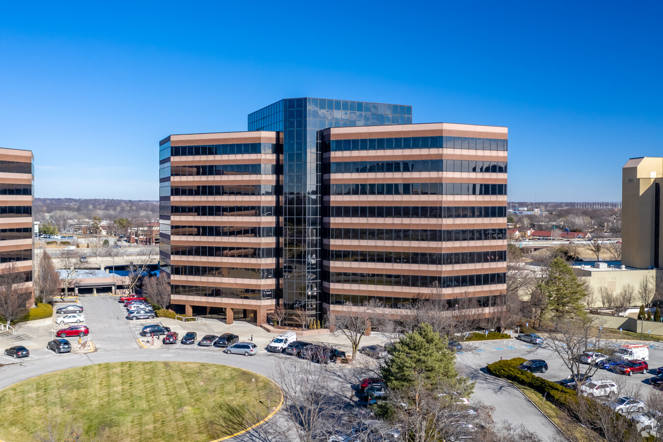 Shamberg, Johnson & Bergman Overland Park, United States Office