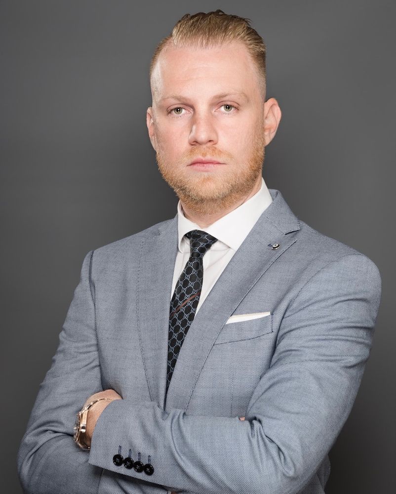 The Law Offices of Pavel Sterin, P.C Encino,  Office