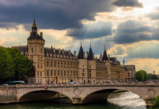 Herbert Smith Freehills Kramer LLP Paris, France Office