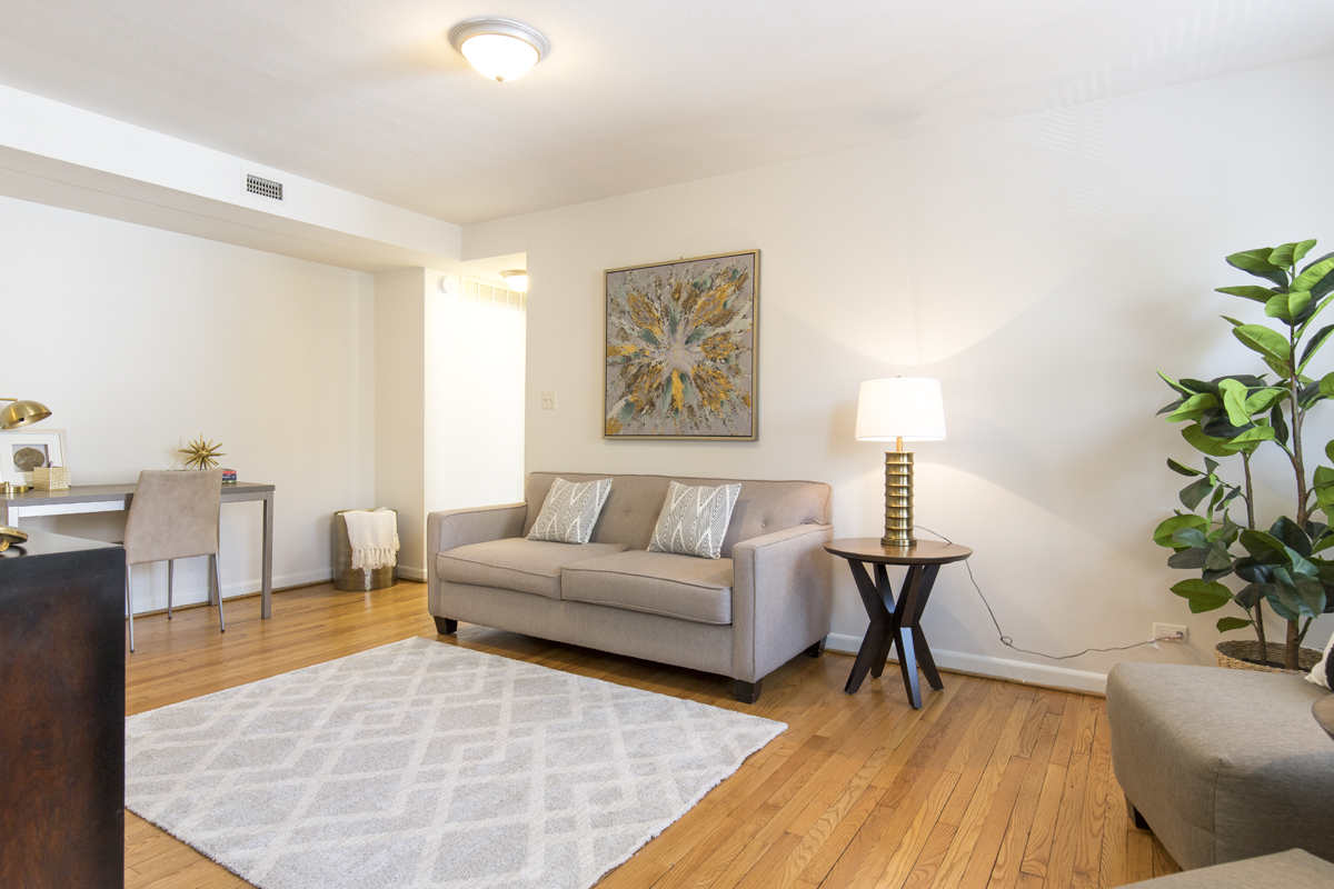 Stone & Woodrow LLP Charlottesville,  Office