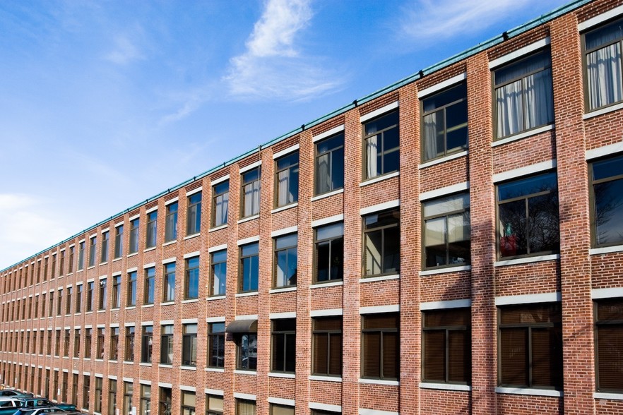Saunders & Silverstein LLP Newburyport, MA Office