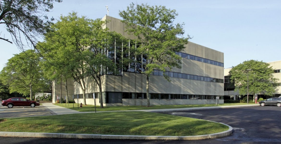 Massa Viana Framingham,  Office