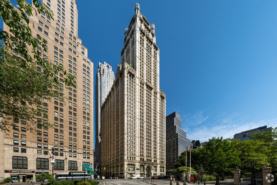 Waxlaw New York City,  Office