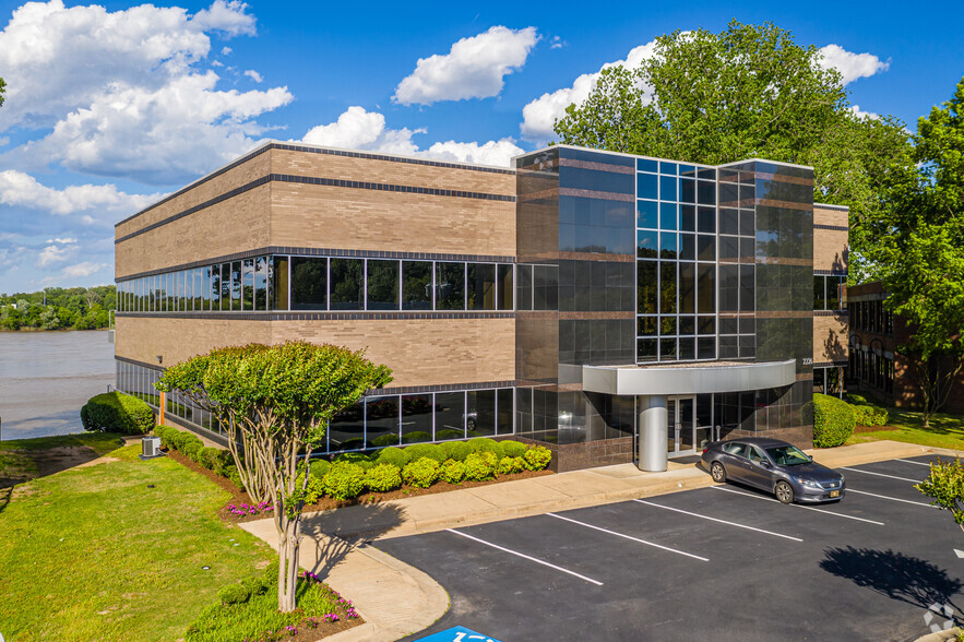 Johnson Firm Little Rock,  Office