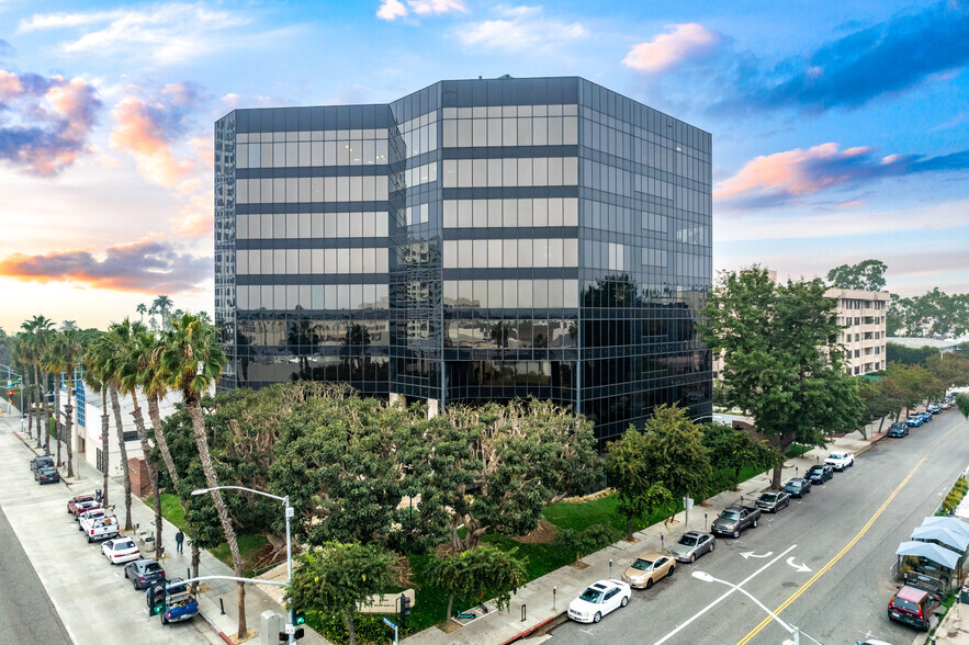 Nelson Davis LLP Santa Monica,  Office