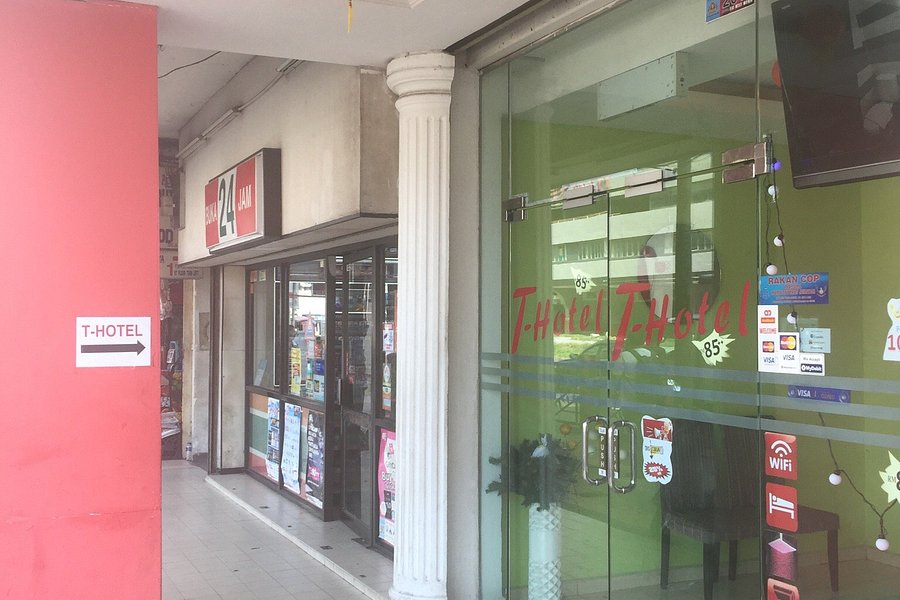 Dennis Nik & Wong Johor Bahru, Malaysia Office