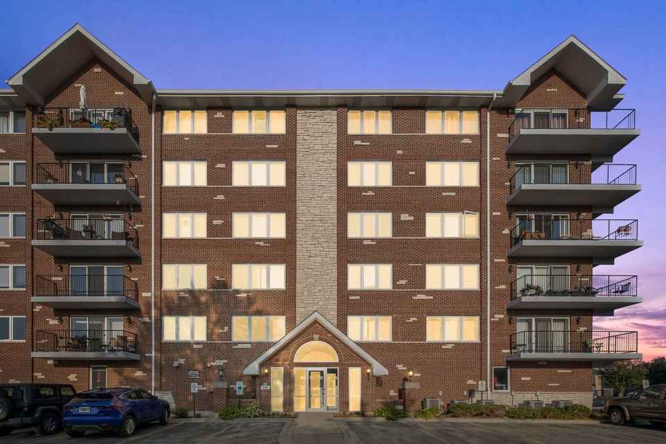 Lyons Law Group, LLC Downers Grove,  Office