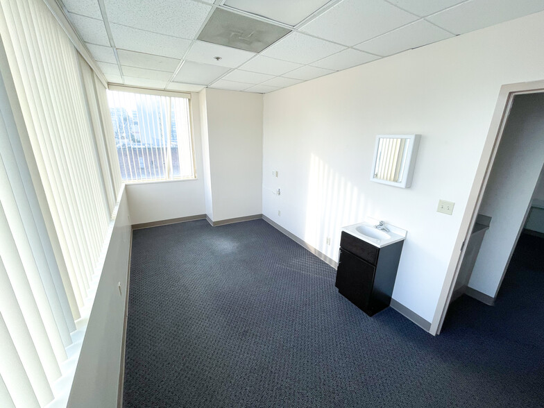 Blacker, Sammis & Blacker San Francisco,  Office