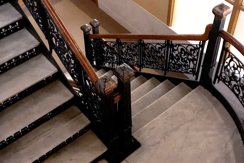 Hale & Monico Chicago,  Office