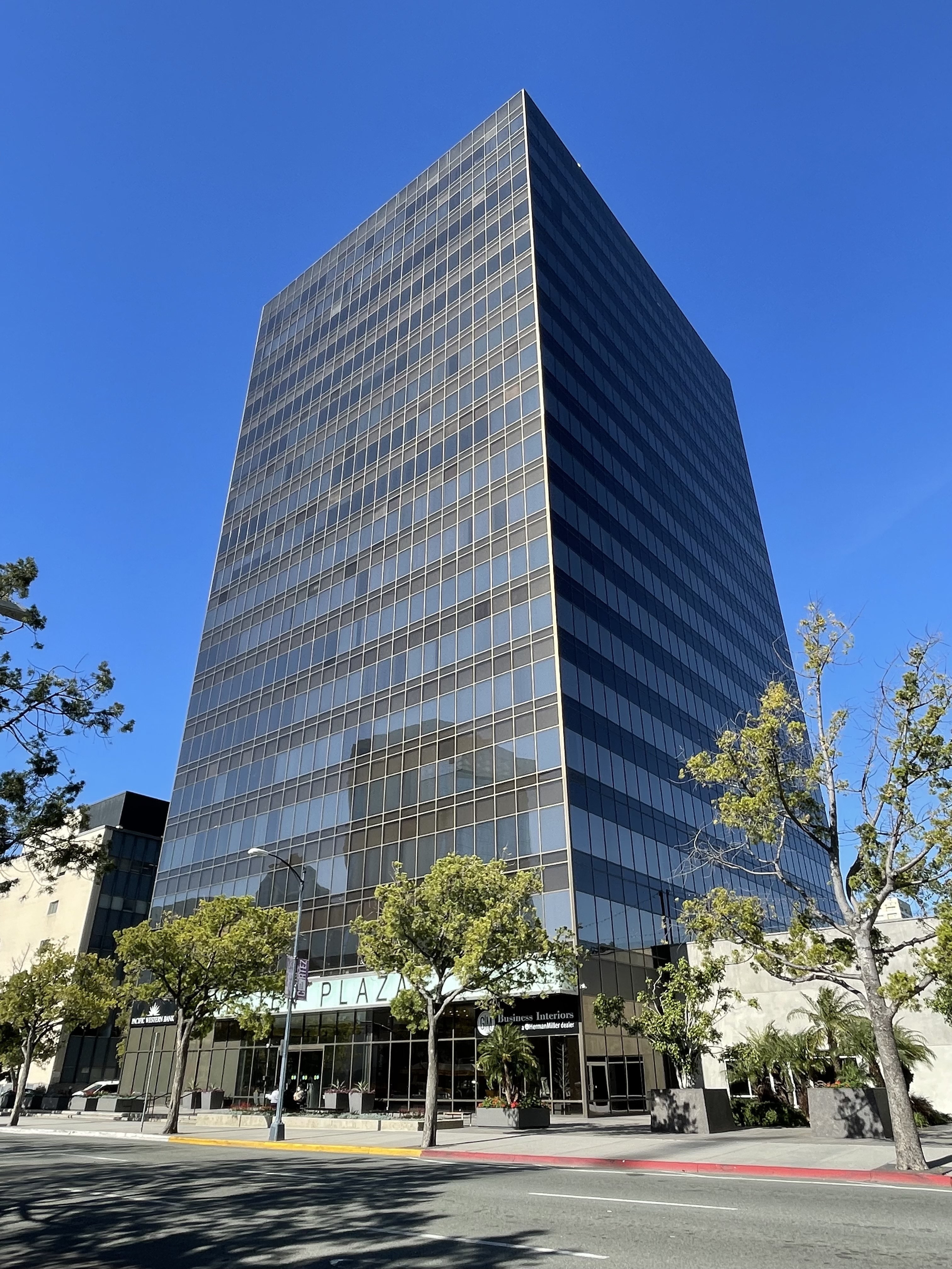 Houser LLP Vista, CA Office