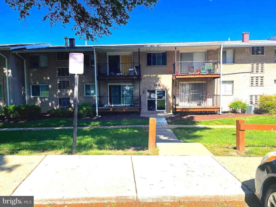 Callenders & Co Freeport, Bahamas, The Office