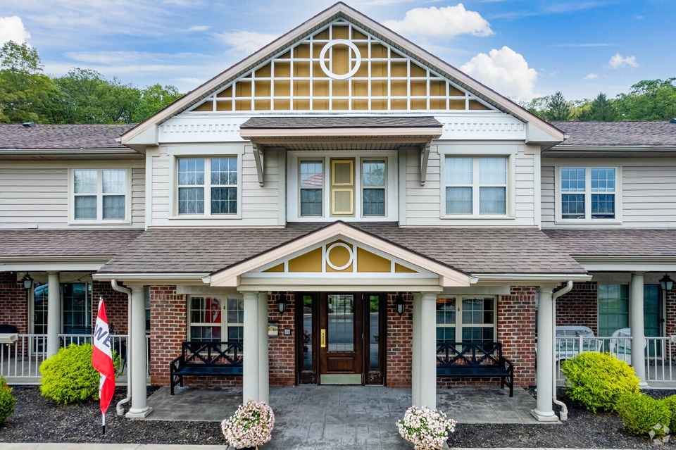 Kammholz Rossi PLLC Victor,  Office