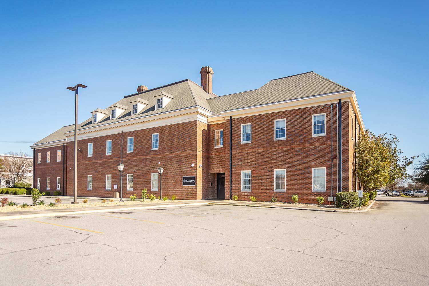 Woodall & Woodall Valdosta,  Office