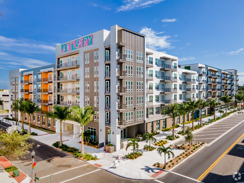 Gomez & Associates St. Petersburg, United States Office