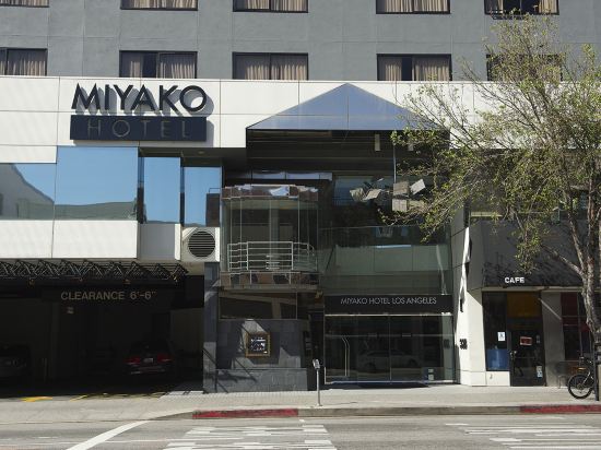 Lucas & Barba LLP Los Angeles,  Office