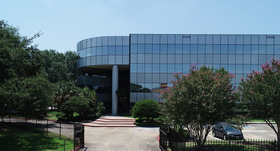 Crump & Deutsch, PLLC Houston,  Office