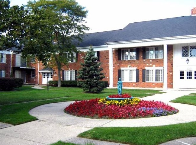Buckles & Buckles PLC Beverly Hills, MI Office