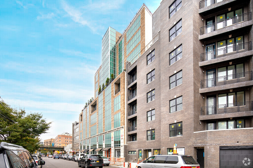 Sipsas P.C Astoria,  Office