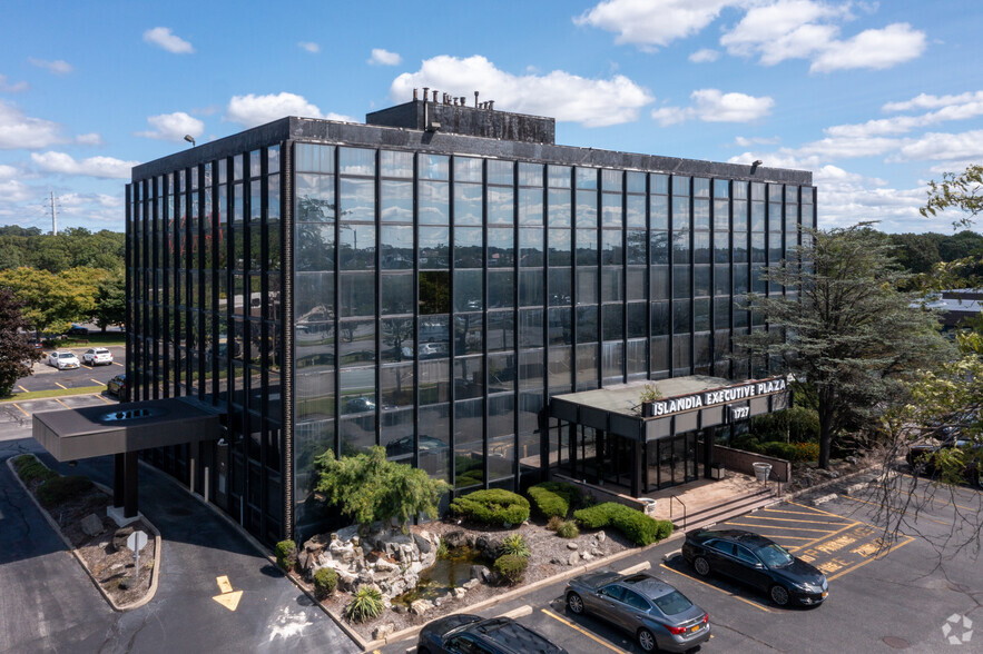 Davidow, Davidow, Siegel & Stern, LLP Islandia, NY Office