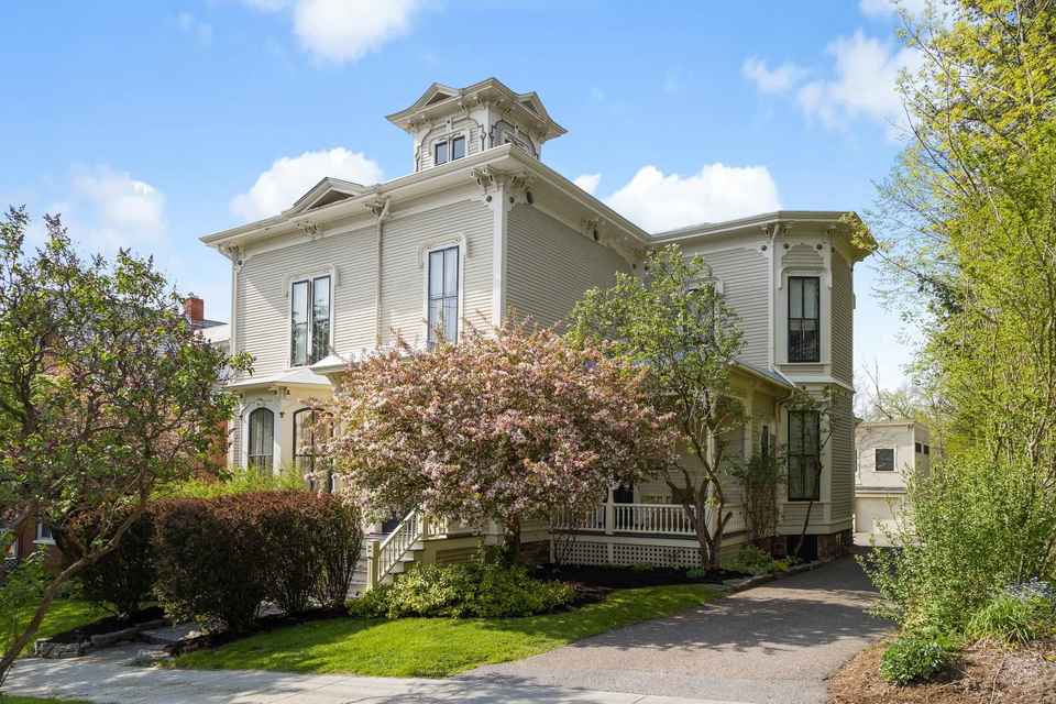 The Moulton Law Group Burlington,  Office