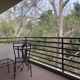 Law Offices of Stephanie L. Mahdavi Westlake Village, CA Office