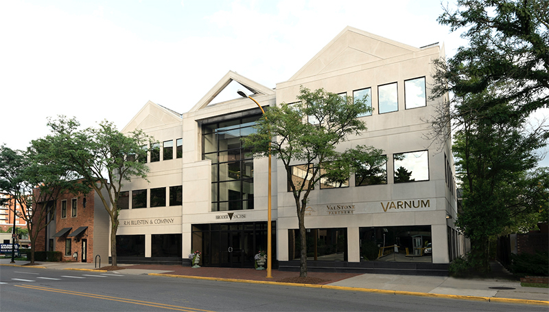Varnum LLP Birmingham, MI Office
